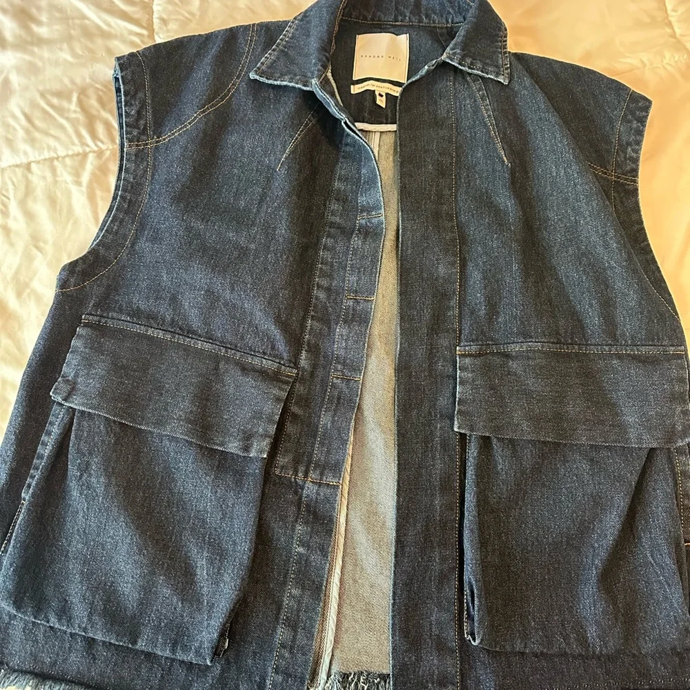 Sandra Weil Cargo Vest.  one size. Oversized 2 pocket denim vest - Picture 4 of 7